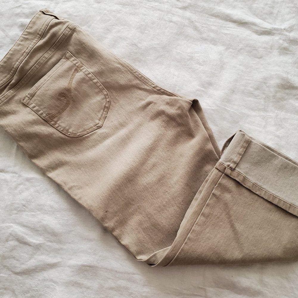 Vtg Chicos Tan Crop Jeans Size 2 Stretchy Khaki 5 Pocket Cuffed 10"Rise 38"Waist